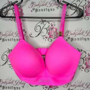 PINK Victoria secret wireless bling rhinestone Pink Bra brand new with tags